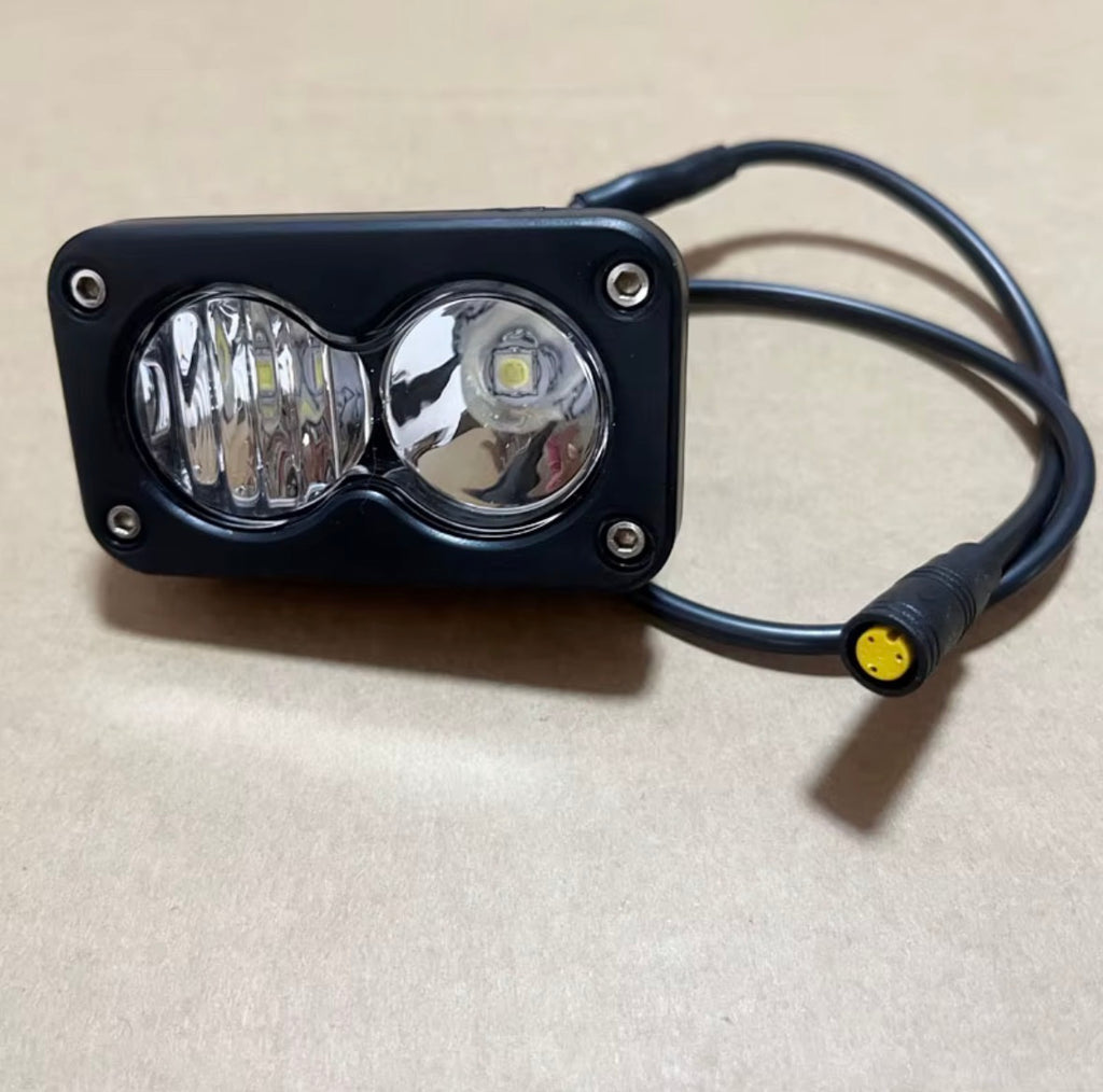Baja 3 pin light